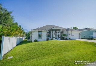 15329 Aldama Cir in Port Charlotte, FL - Building Photo - Building Photo