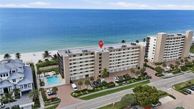 10475 Gulf Shore Dr in Naples, FL - Foto de edificio - Building Photo
