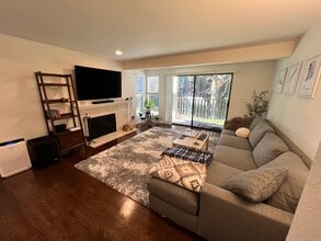 3927 108th Ave NE in Bellevue, WA - Building Photo - Building Photo