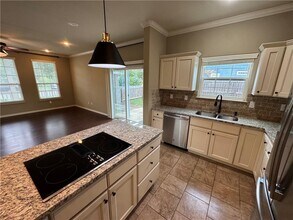 626 N Tennyson Ln in Fayetteville, AR - Building Photo - Building Photo