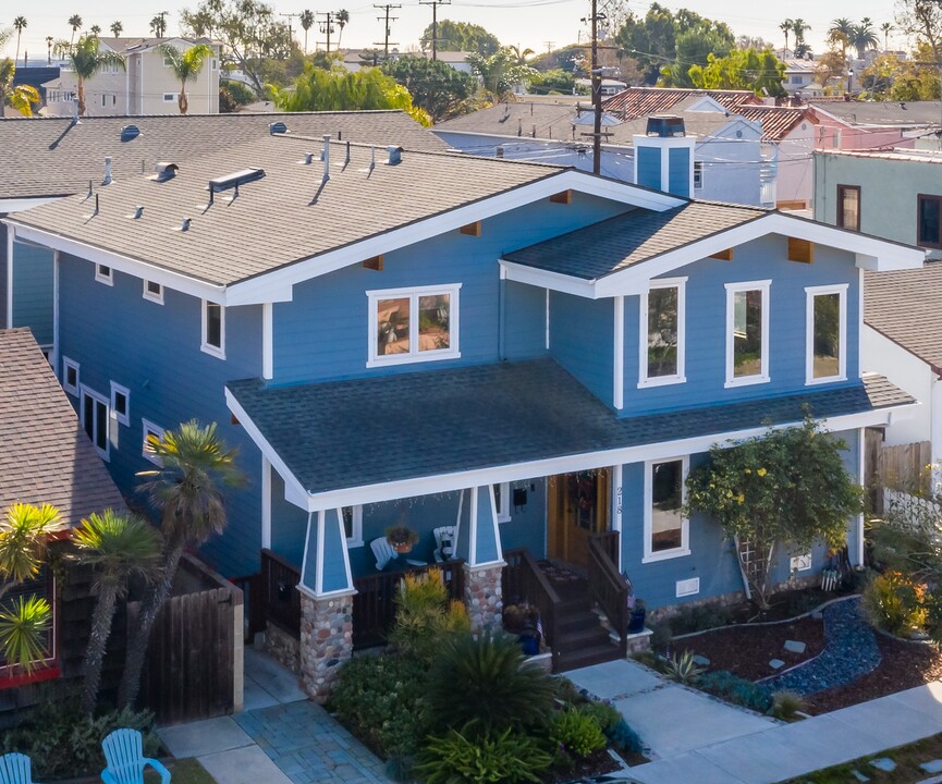 218 14th St in Seal Beach, CA - Building Photo