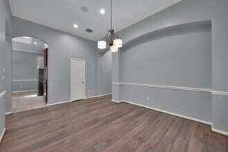 7 S Hawthorne Hollow Cir in Conroe, TX - Building Photo - Building Photo