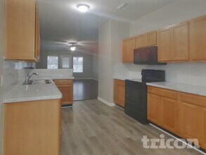 5008 Asia Ln in Dickinson, TX - Building Photo - Building Photo