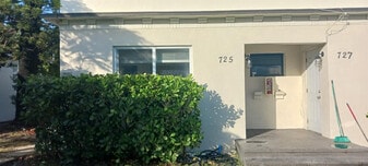 725 N E St in Lake Worth Beach, FL - Building Photo