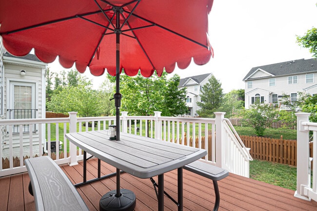 15446 Painters Cove Way in Haymarket, VA - Building Photo - Building Photo