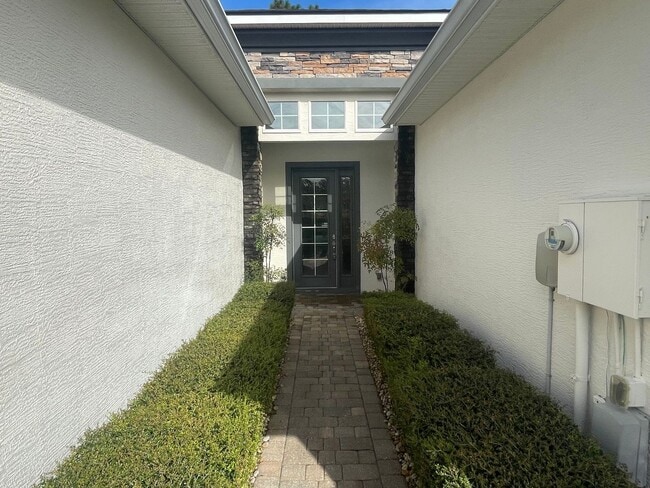 802 Aldenham Ln in Ormond Beach, FL - Building Photo - Building Photo