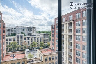 550 14th Rd S-Unit -FL7-ID313 in Arlington, VA - Foto de edificio - Building Photo