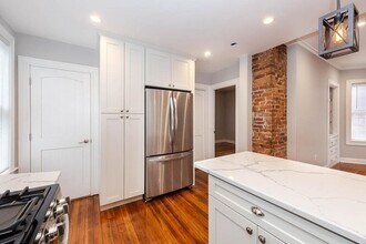 263 E Cottage St in Boston, MA - Building Photo - Building Photo
