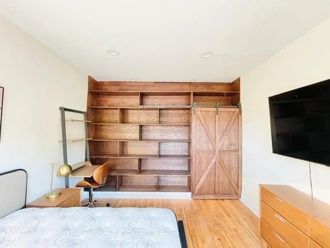 Furnished room/NOT APARTMENT, Unit 3 in Brooklyn, NY - Building Photo - Building Photo