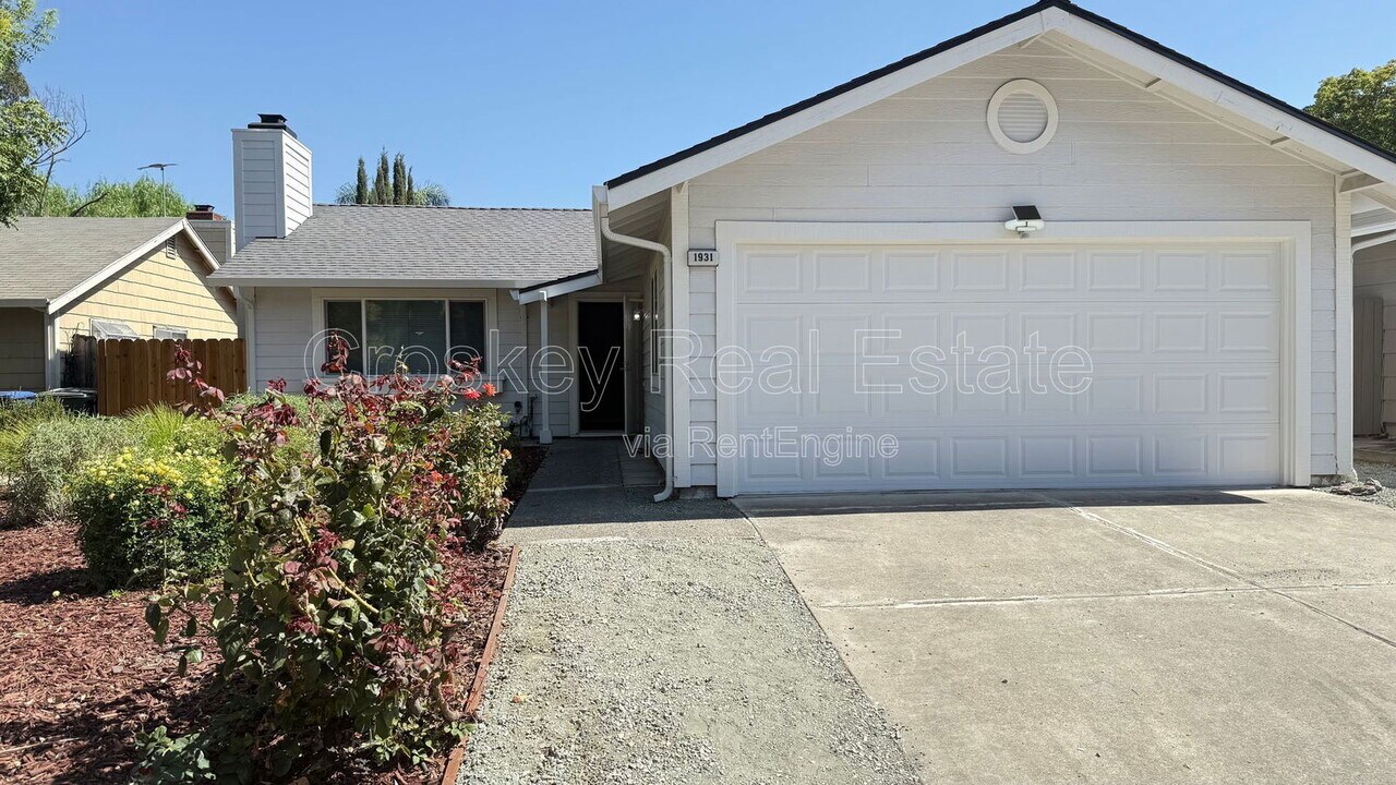1931 Morro Dr in Pittsburg, CA - Building Photo