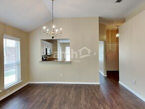 2545 Big Spring Dr in Fort Worth, TX - Building Photo - Building Photo