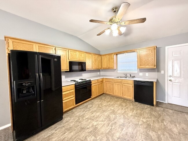 2411 Rustic Dr in Ardmore, OK - Building Photo - Building Photo