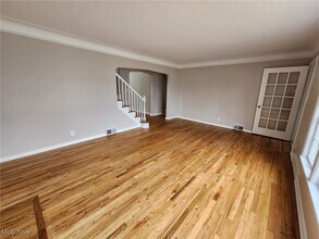 3900 Warrendale Rd in South Euclid, OH - Building Photo - Building Photo