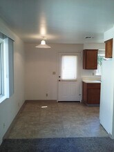 2152 NW N Hill Dr in Grants Pass, OR - Building Photo - Building Photo