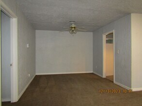 3135 NW Kinyon Ave in Lawton, OK - Building Photo - Building Photo