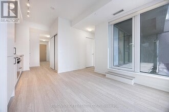 1 Quarrington Lane in North York, ON - Building Photo - Building Photo