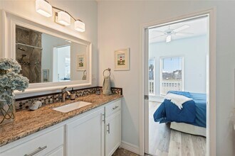 1640 Windsong Way in Tiki Island, TX - Building Photo - Building Photo