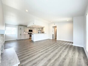 2286 Levante St in Carlsbad, CA - Building Photo - Building Photo