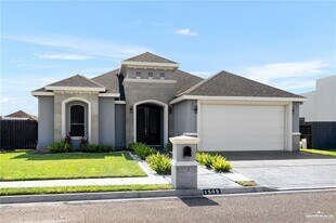 11 Leandro St in Mission, TX - Building Photo