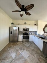8065 Tiger Cove in Naples, FL - Foto de edificio - Building Photo