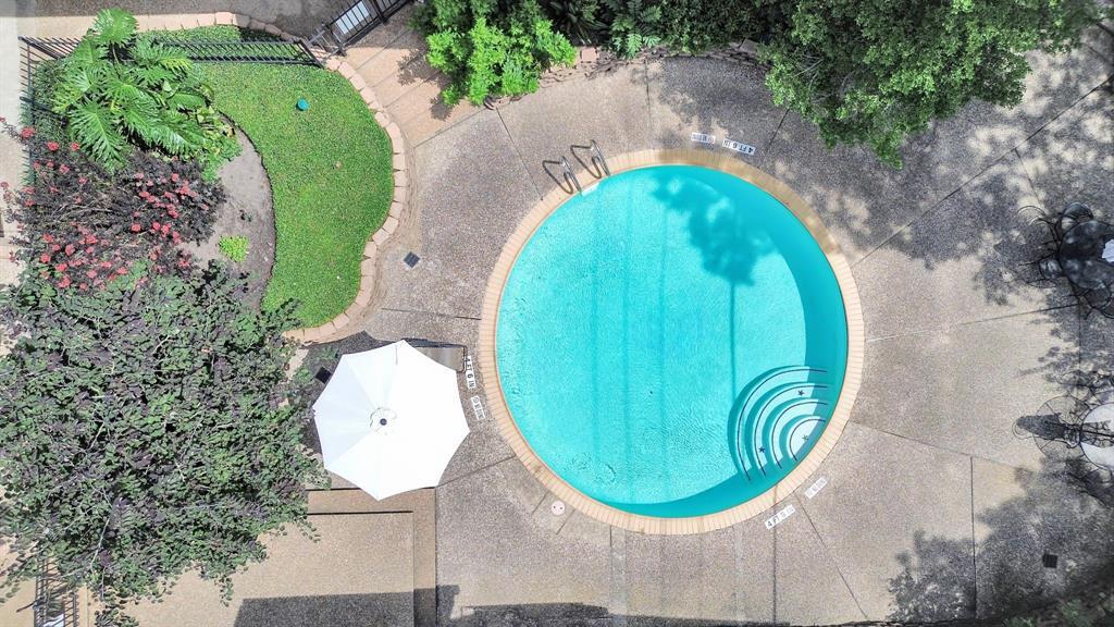 6304 Crab Orchard Rd in Houston, TX - Foto de edificio