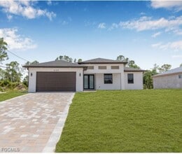 1105 Jaguar Blvd in Lehigh Acres, FL - Building Photo - Building Photo