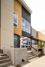 2858 W Parkside Pl in Denver, CO - Building Photo - Building Photo