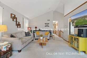 1412 Yorkshire Ln in Shakopee, MN - Building Photo - Building Photo