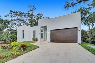 1759 SW 30th Pl in Fort Lauderdale, FL - Building Photo - Building Photo