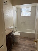 604 W 4th St in Taylor, TX - Building Photo - Building Photo