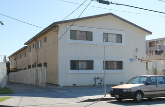 1242 N Edgemont St in Los Angeles, CA - Building Photo - Building Photo