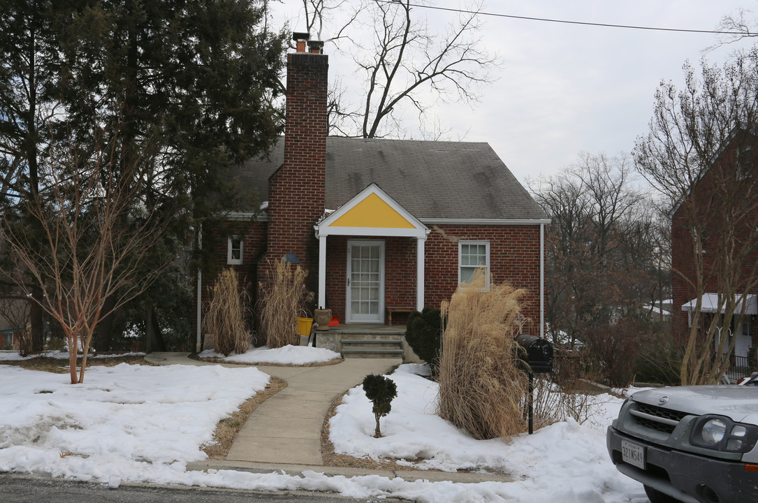 7911 Garland Ave in Takoma Park, MD - Building Photo