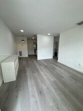 27 NW 41st St in Miami, FL - Building Photo - Building Photo