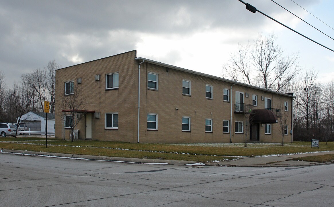 860 Colorado Ave in Lorain, OH - Building Photo