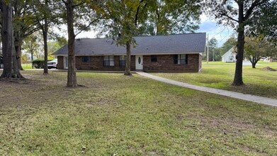 284 Connie Lynne Dr in Monroe, LA - Building Photo - Building Photo