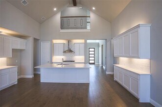 9592 Summit Hills Dr in Frisco, TX - Building Photo - Building Photo