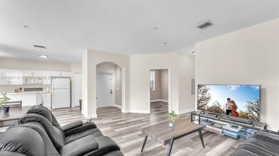 4465 SW 160th Ave, Unit 101 in Miramar, FL - Building Photo - Building Photo