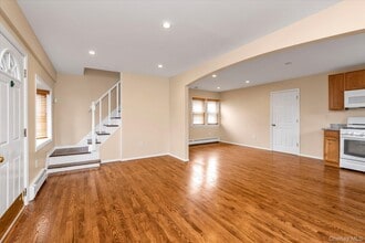 13 7th St in Bayville, NY - Building Photo - Building Photo