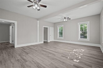 2509 7th Ave N in Texas City, TX - Building Photo - Building Photo