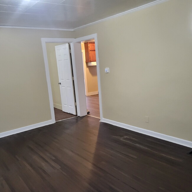 2315 W Morris St in Indianapolis, IN - Foto de edificio - Building Photo