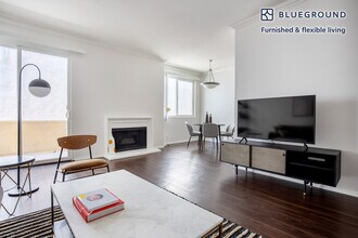 467 Arnaz Dr-Unit -FL4-ID368 in Los Angeles, CA - Building Photo - Building Photo