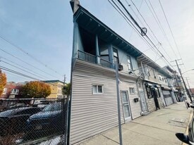 236 Old Bergen Rd in Jersey City, NJ - Building Photo