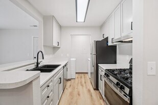 Turtle Cove in Westland, MI - Building Photo