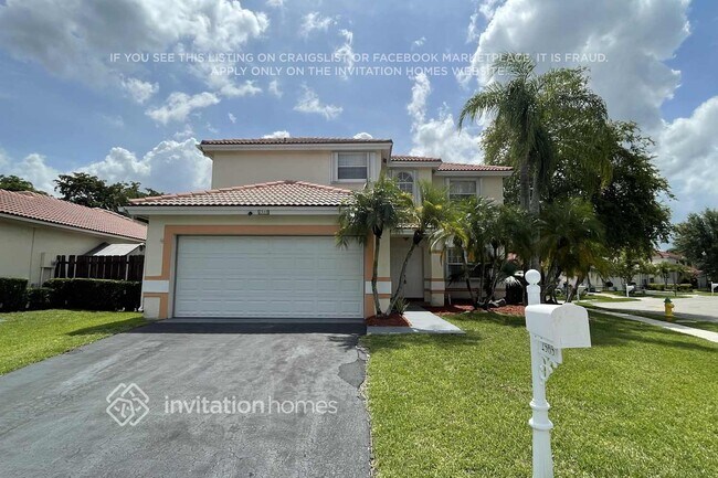 2565 NW 80th Ave in Margate, FL - Building Photo - Building Photo