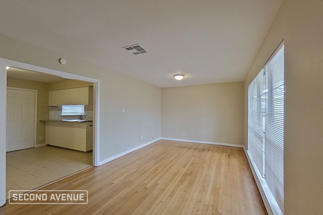 1112 Camden Rd in Pasadena, TX - Building Photo
