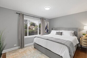 327 Musial Cir in Bolingbrook, IL - Building Photo - Building Photo