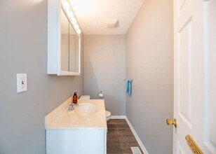 2547 W 10th St in Cleveland, OH - Building Photo - Building Photo