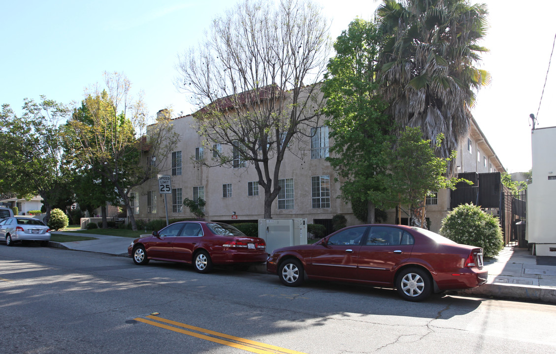 Royal Park Terrace in Glendale, CA - Building Photo