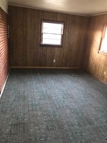 423 E Coffee St in Talladega, AL - Building Photo