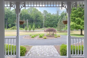 185 Spook Rock Rd in Suffern, NY - Building Photo - Building Photo